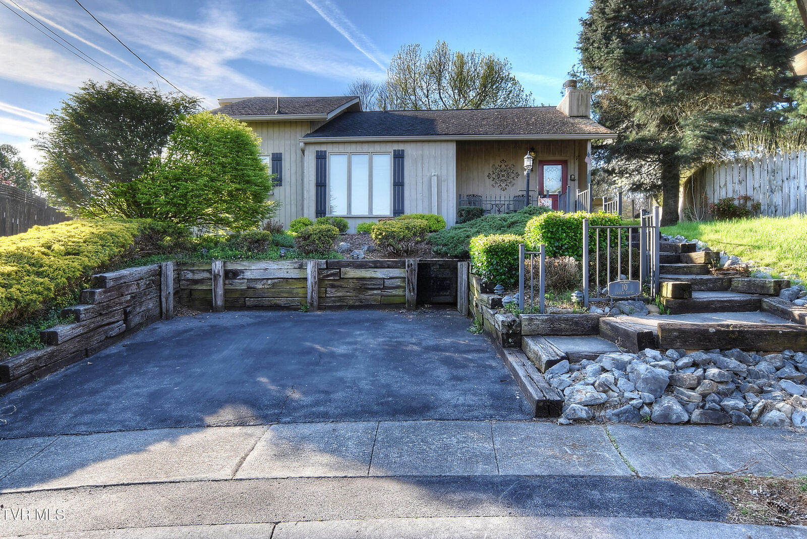 Property Photo:  10 Crouch Court  TN 37615 