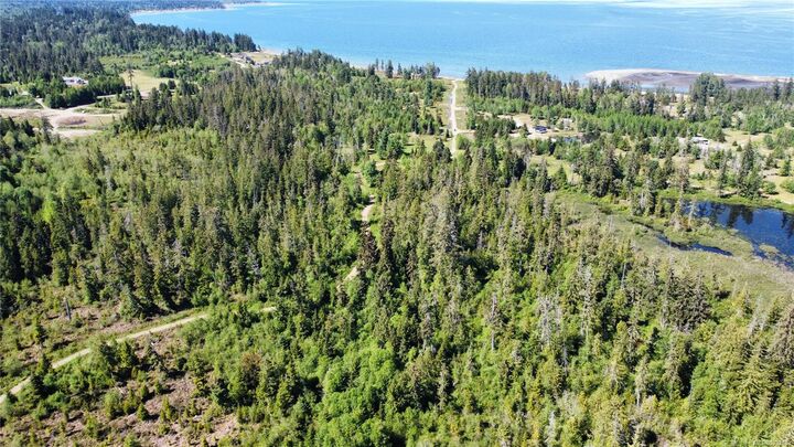 Property Photo:  4275 Island Hwy S Sl 4  BC V9H 1B7 