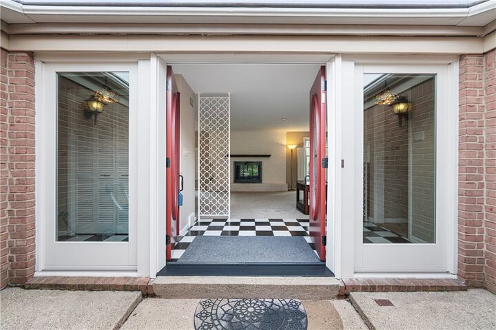 Property Photo:  2251 Ramsey Rd  PA 15146 