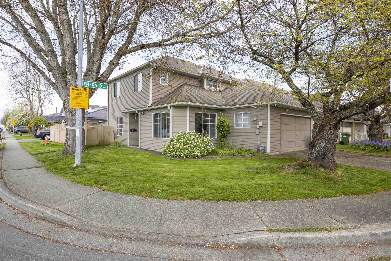 Property Photo: 6220 Lynas Lane BC V7C 5E4