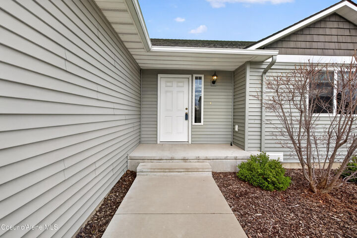 Property Photo:  3298 N Kiernan Dr  ID 83854 