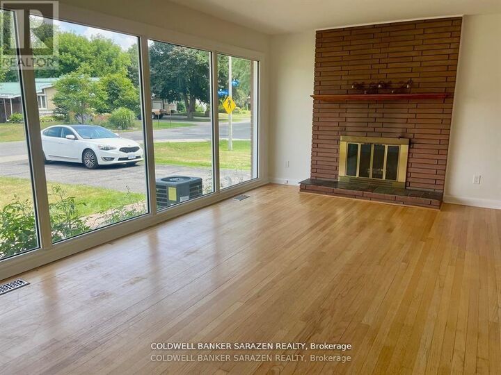 Property Photo:  18 Stinson Avenue  ON K2H 6N1 