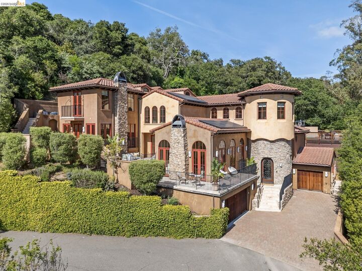 Property Photo:  3 Maxwelton Rd.  CA 94618 