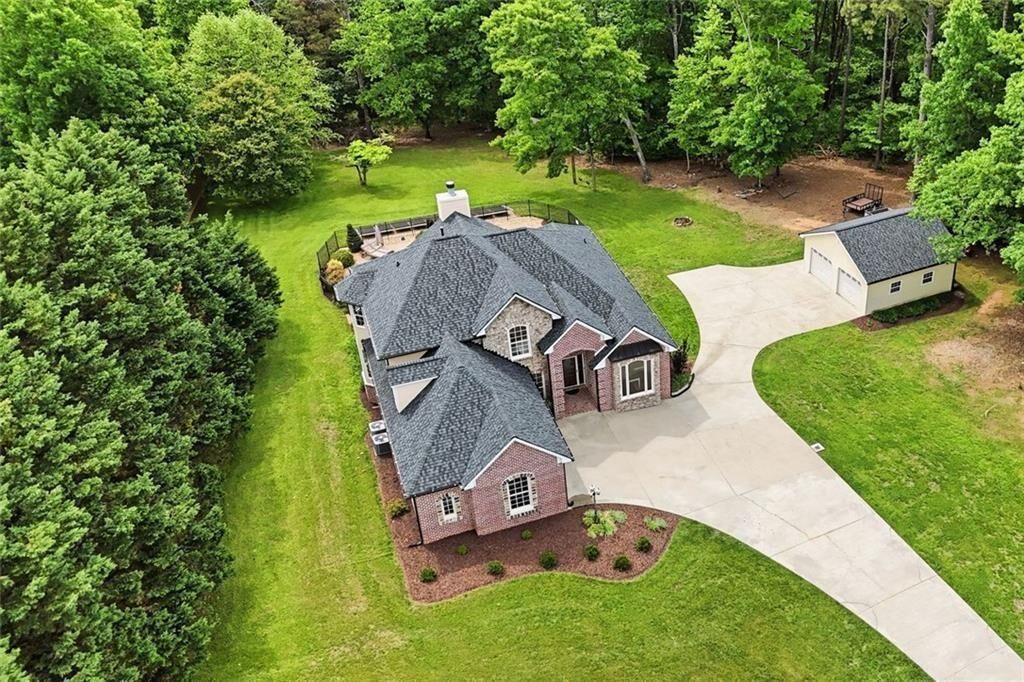 Property Photo: 2235 Lower Burris Road GA 30114