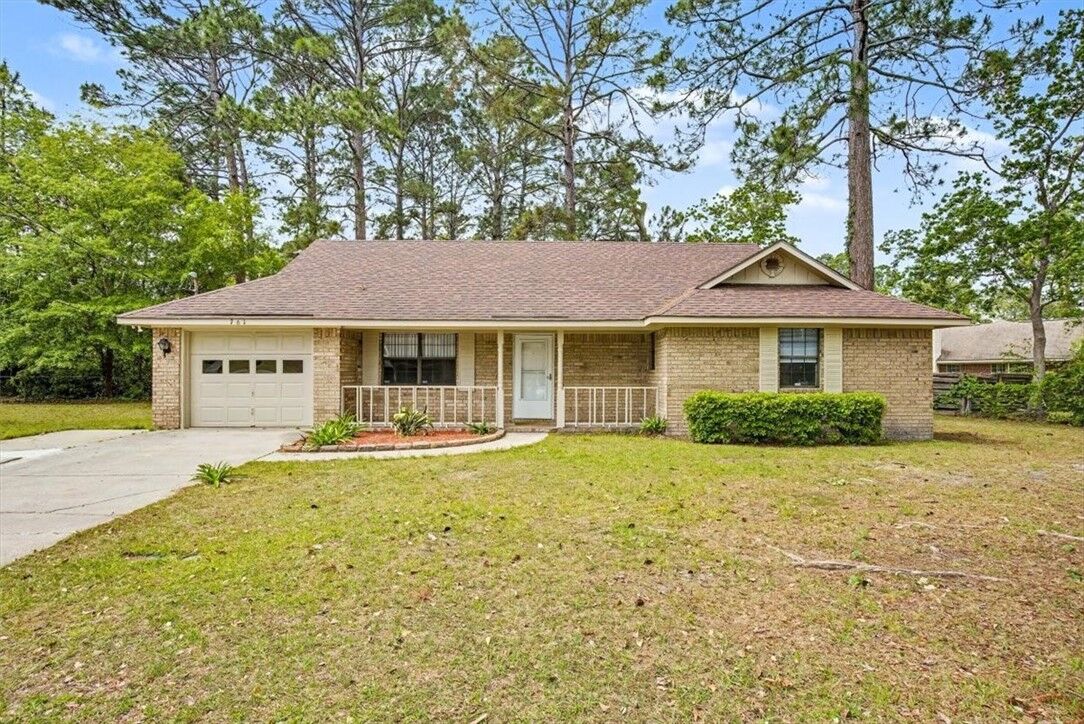 Property Photo:  761 Robin Hood Drive  GA 31313 