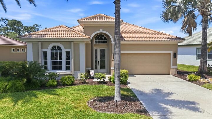 Property Photo:  2761 Sawgrass Court  FL 33953 