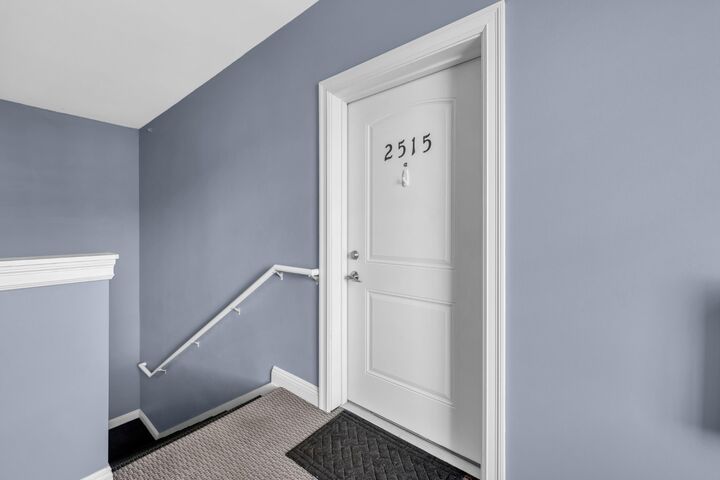 Property Photo:  2515 W Colonial Woods Dr  WI 53154 