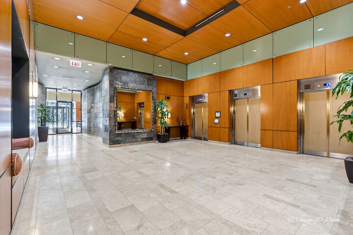 Property Photo:  208 W Washington Street 1007  IL 60606 