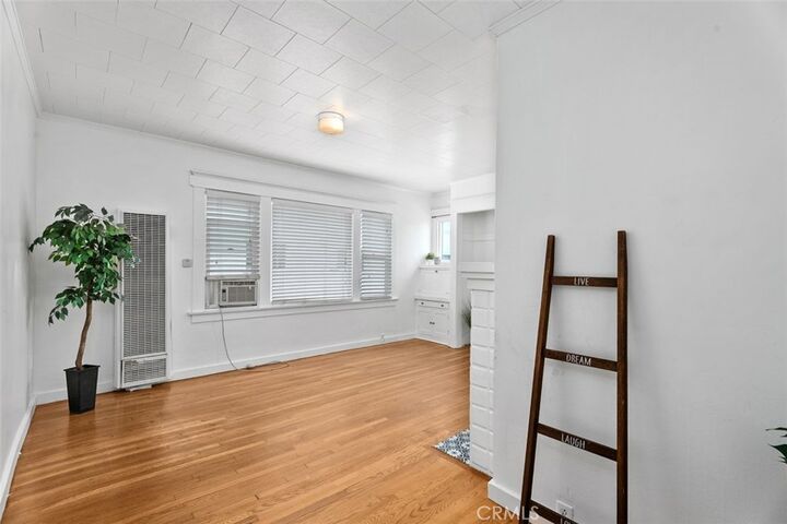 Property Photo:  1109 E 1st 7  CA 90802 