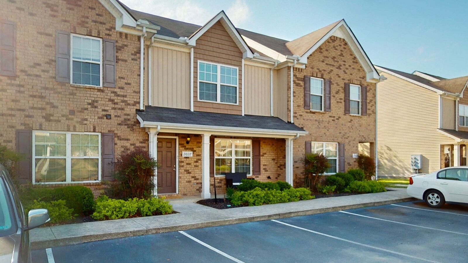 Property Photo:  2037 Debonair Ln  TN 37128 