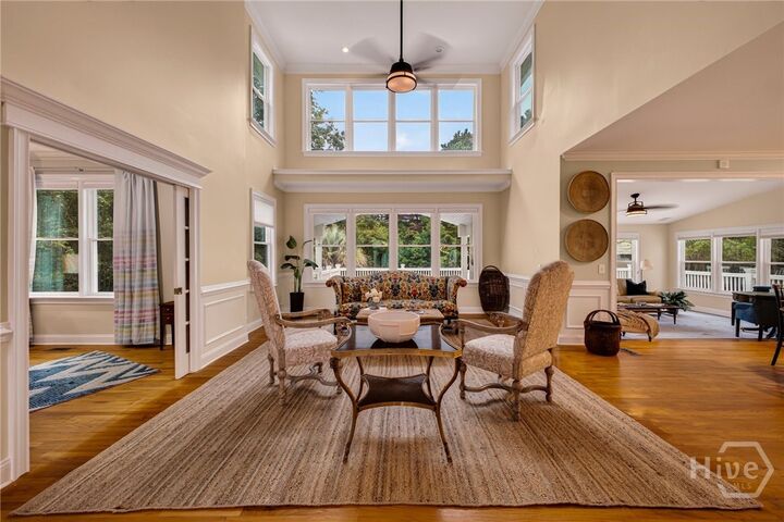 Property Photo:  121 Greenview Drive  GA 31405 