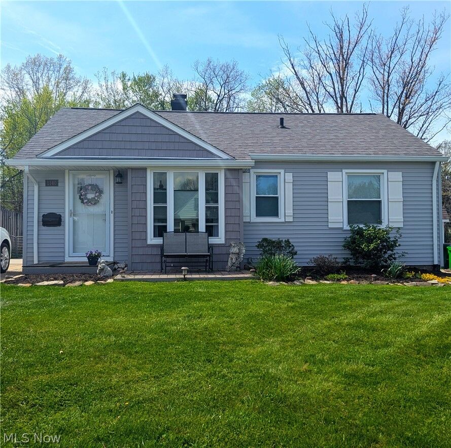 Property Photo:  1140 Iroquois Avenue  OH 44124 