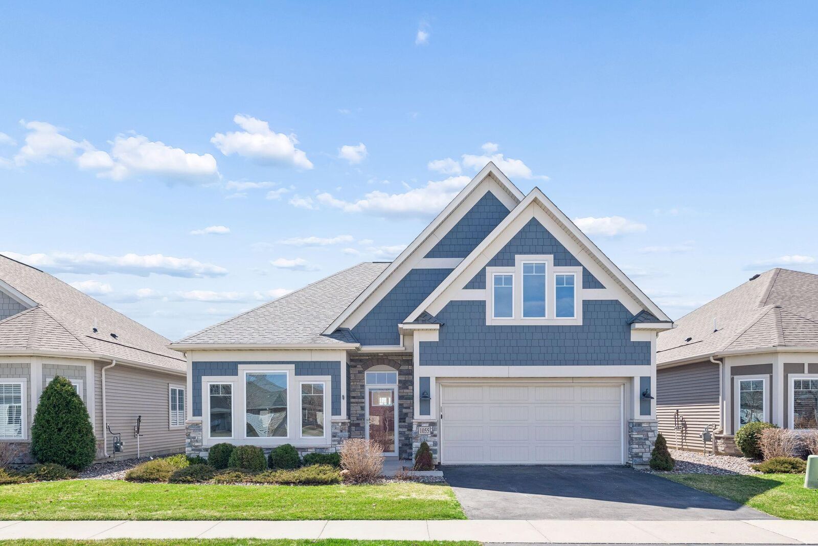 Property Photo:  1055 Roselyn Drive  MN 55386 