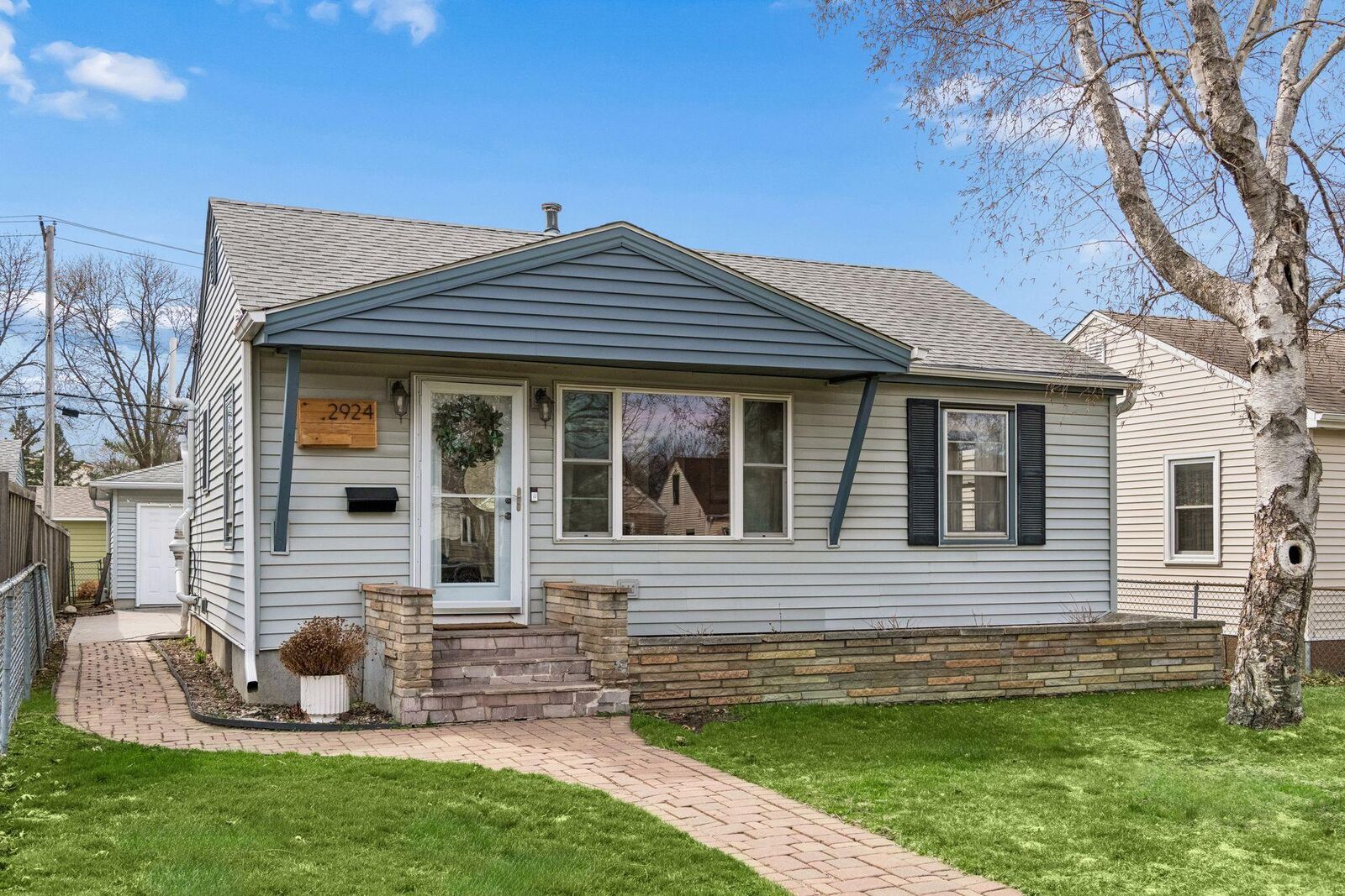 Property Photo:  2924 Hampshire Avenue S  MN 55426 