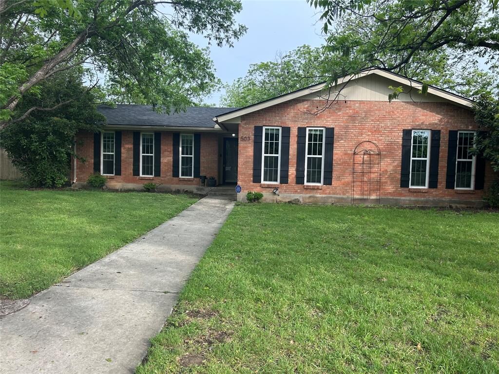 Property Photo:  503 Oak Trail  TX 76801 