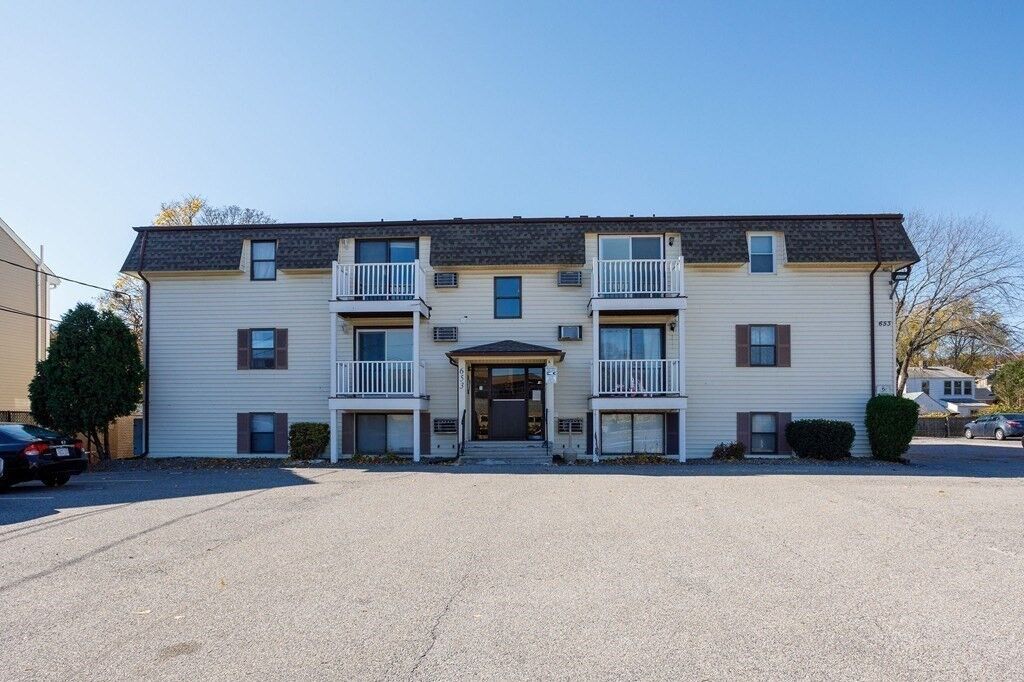 Property Photo:  653 Plantation St 6-A  MA 01605 