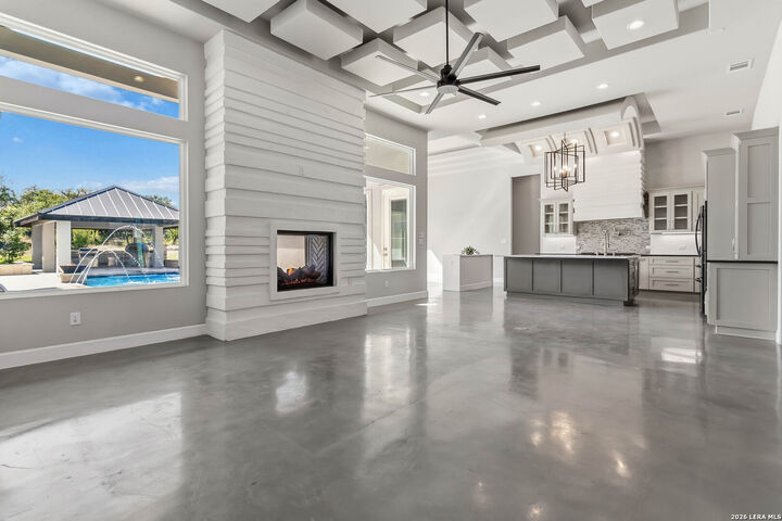 Property Photo:  922 Maximino Ridge Rd  TX 78163 