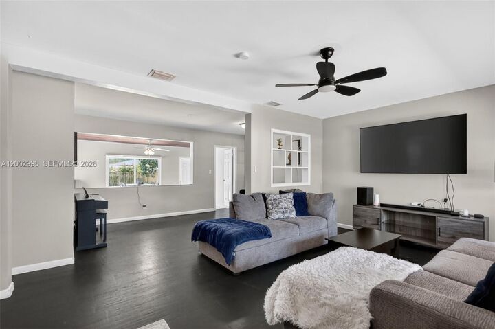 Property Photo:  172 NW 116th St  FL 33168 