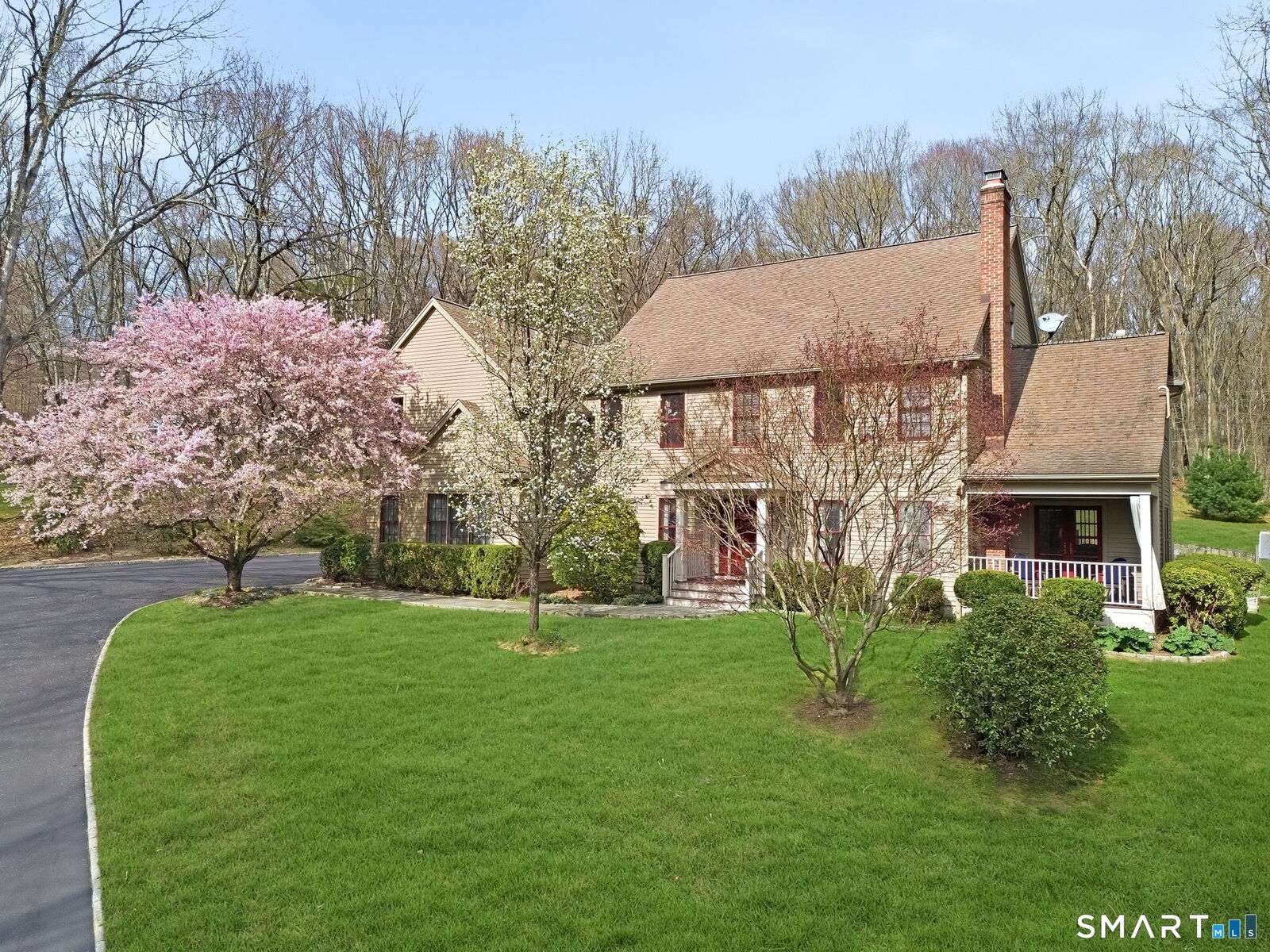 Property Photo:  281 Newtown Turnpike  CT 06896 