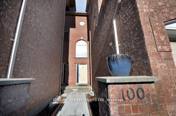 Property Photo: 107 Bristol Road E 100 ON L4Z 3P6