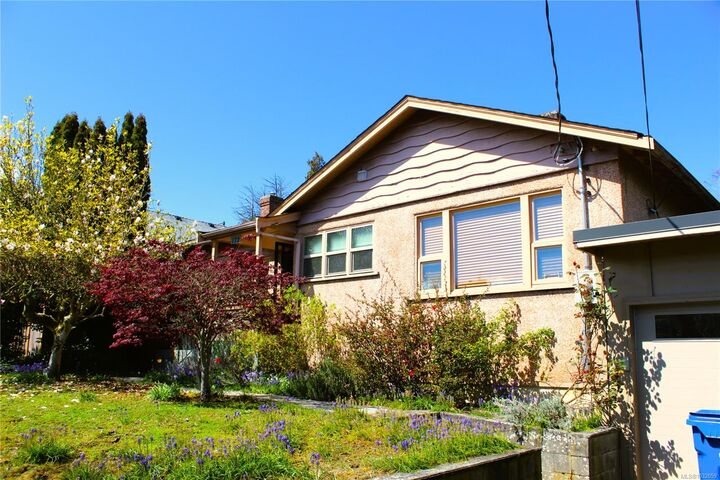 Property Photo:  172 Bryden St  BC V9S 1A6 