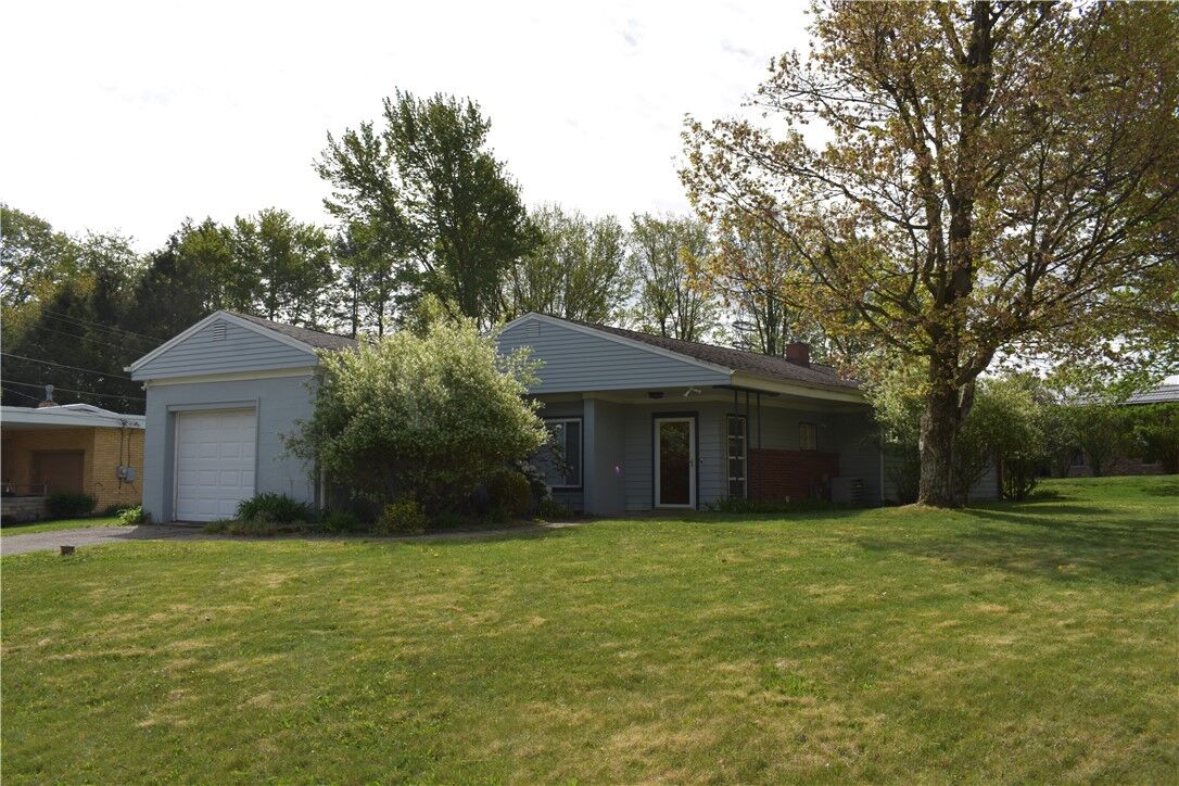 Property Photo:  100 Primrose Ave  PA 15116 