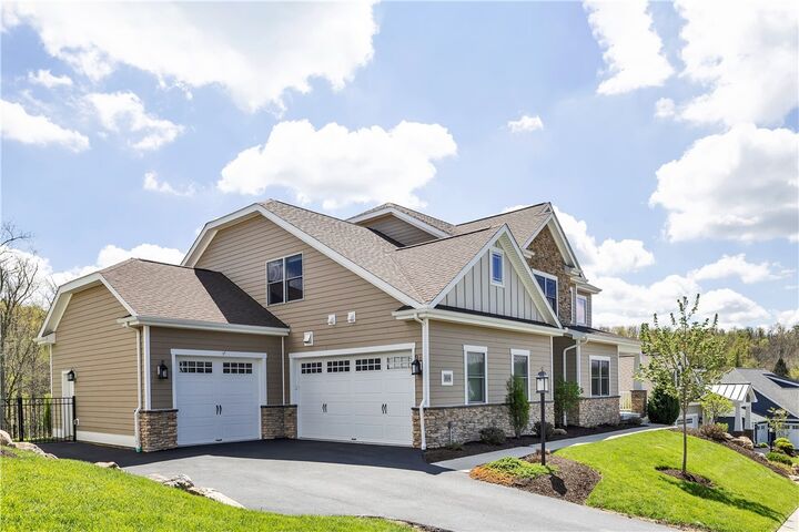 Property Photo:  494 Harvest View Drive  PA 15367 