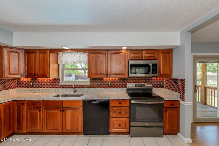 Property Photo:  7341 Glastonbury Rd  TN 37931 