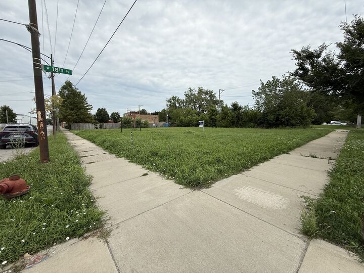 Property Photo:  1825 S Kostner Avenue  IL 60623 