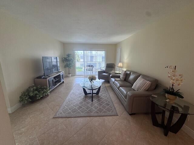 Property Photo:  6475 Bay Club Drive 4  FL 33308 