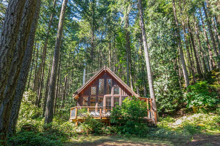15140 Porlier Pass Road — photo 1