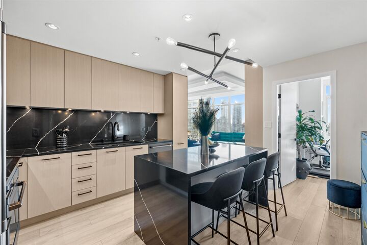 Property Photo: 1788 Gilmore Avenue 2110 BC V5C 0L5