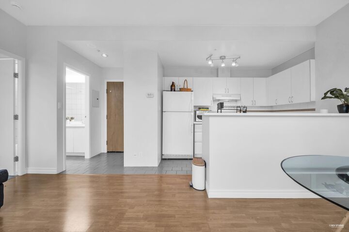 Property Photo:  989 Nelson Street 1512  BC V6Z 2S1 