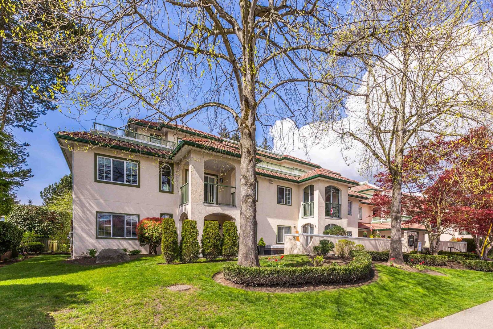 Property Photo: 1447 Best Street 206 BC V4B 4E5