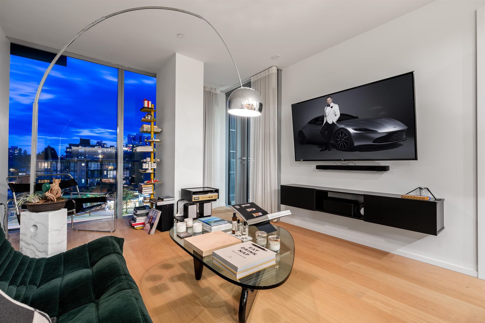 Property Photo: 1568 Alberni Street 708 BC V6G 0E3