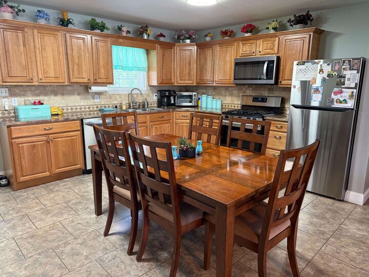 Property Photo:  305 Rj Drive  LA 70344 