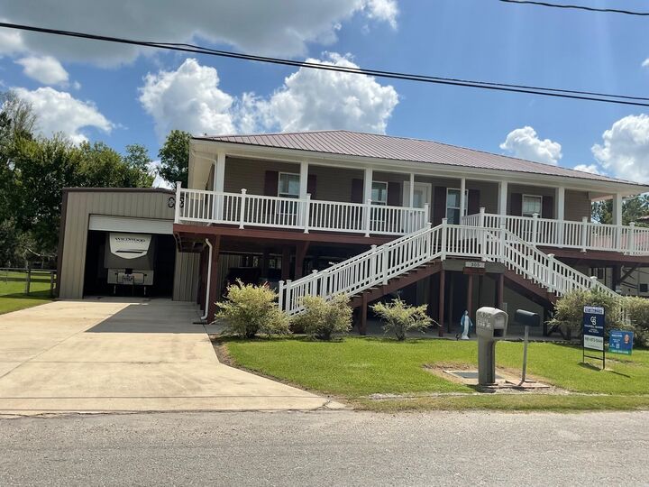 Property Photo:  305 Rj Drive  LA 70344 