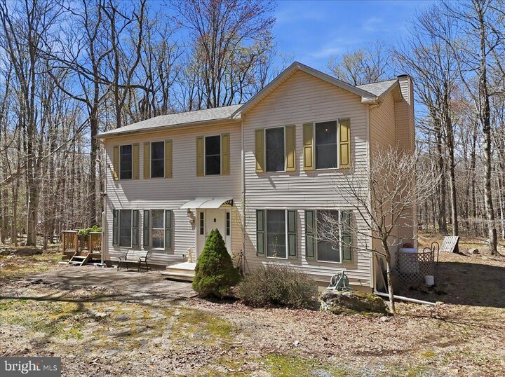 Property Photo:  270 Packanack Drive  PA 18424 