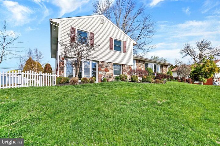 Property Photo:  1170 Ballytore Road  PA 19006 