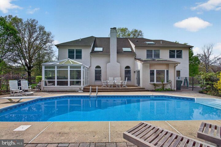 Property Photo:  13 Brookside Court  NJ 08512 