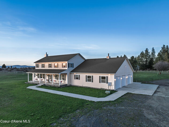 Property Photo:  1086 E Rock Creek Rd  ID 83855 