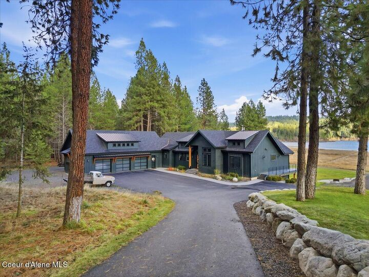 Property Photo:  13846 N Hauser Lake Rd  ID 83854 
