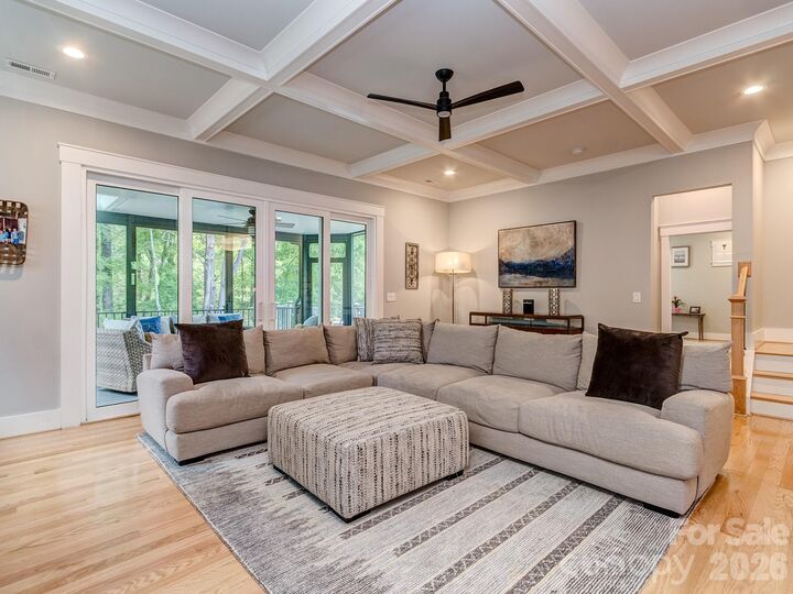 Property Photo:  14124 Shelburne Village Drive  NC 28278 