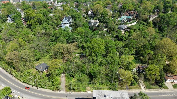 Property Photo:  1812 William Howard Taft Road  OH 45206 