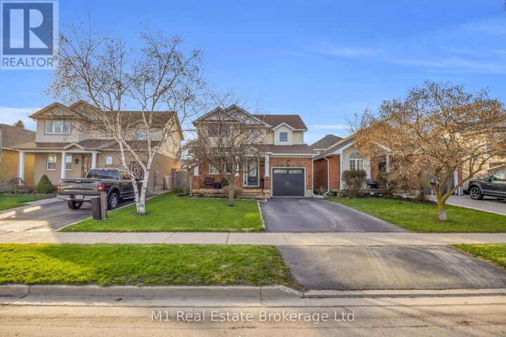 Property Photo:  424 Millburn Boulevard  ON N1M 3R5 