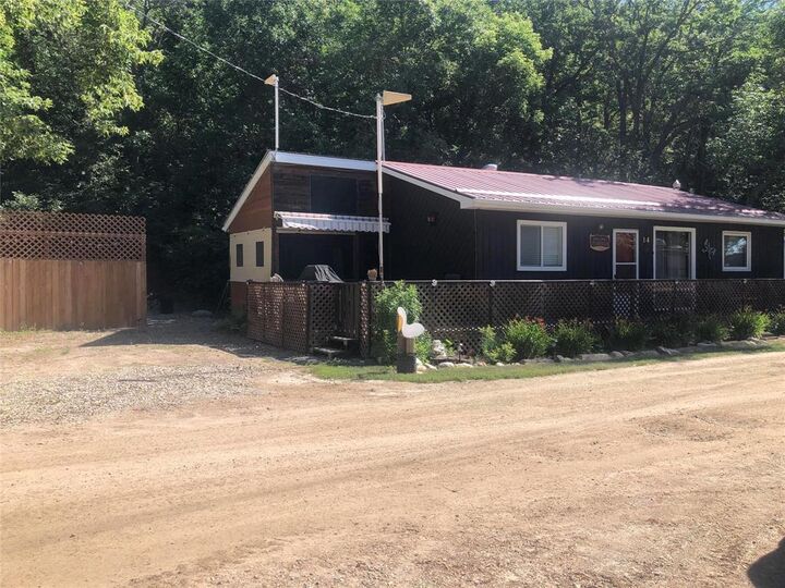 Property Photo:  14 Hillside Lodge Road  MB R0K 1G0 