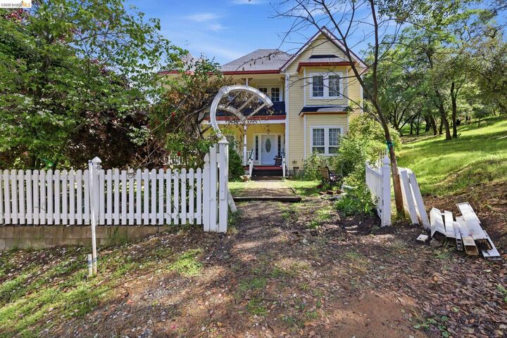 Property Photo:  16181 Stine Ct  CA 95370 