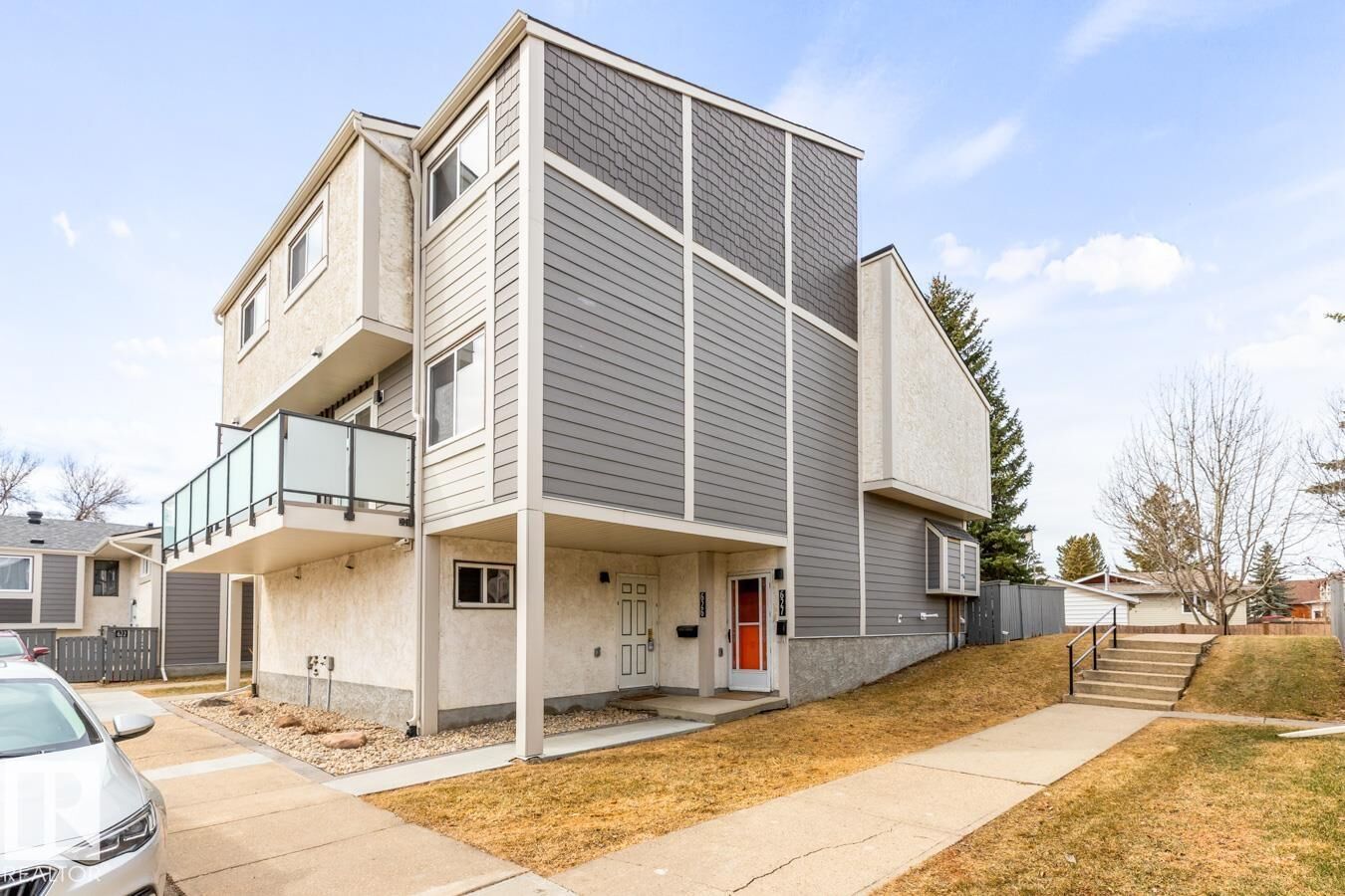 Property Photo:  626 Willow Court NW  AB T5T 2K7 