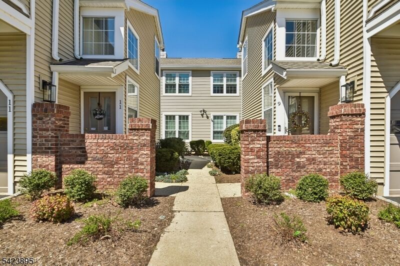 Property Photo:  5 Mallard Lane  NJ 07921 