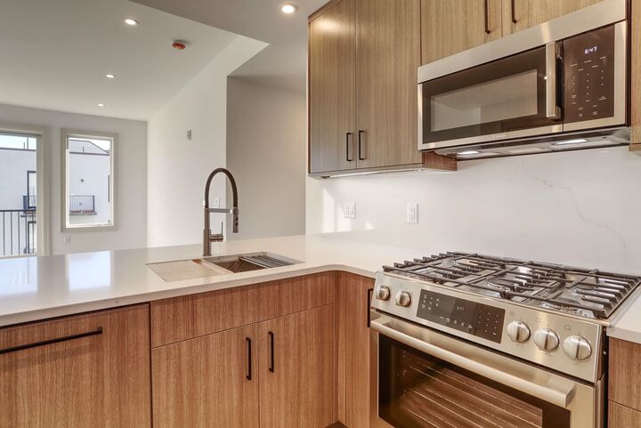 Property Photo:  921 Madison St 403  NJ 07030 